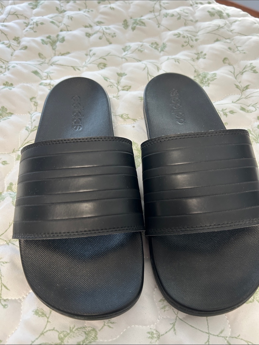 adidas Black Men's Slide Sandals with Ribbed Strap Design